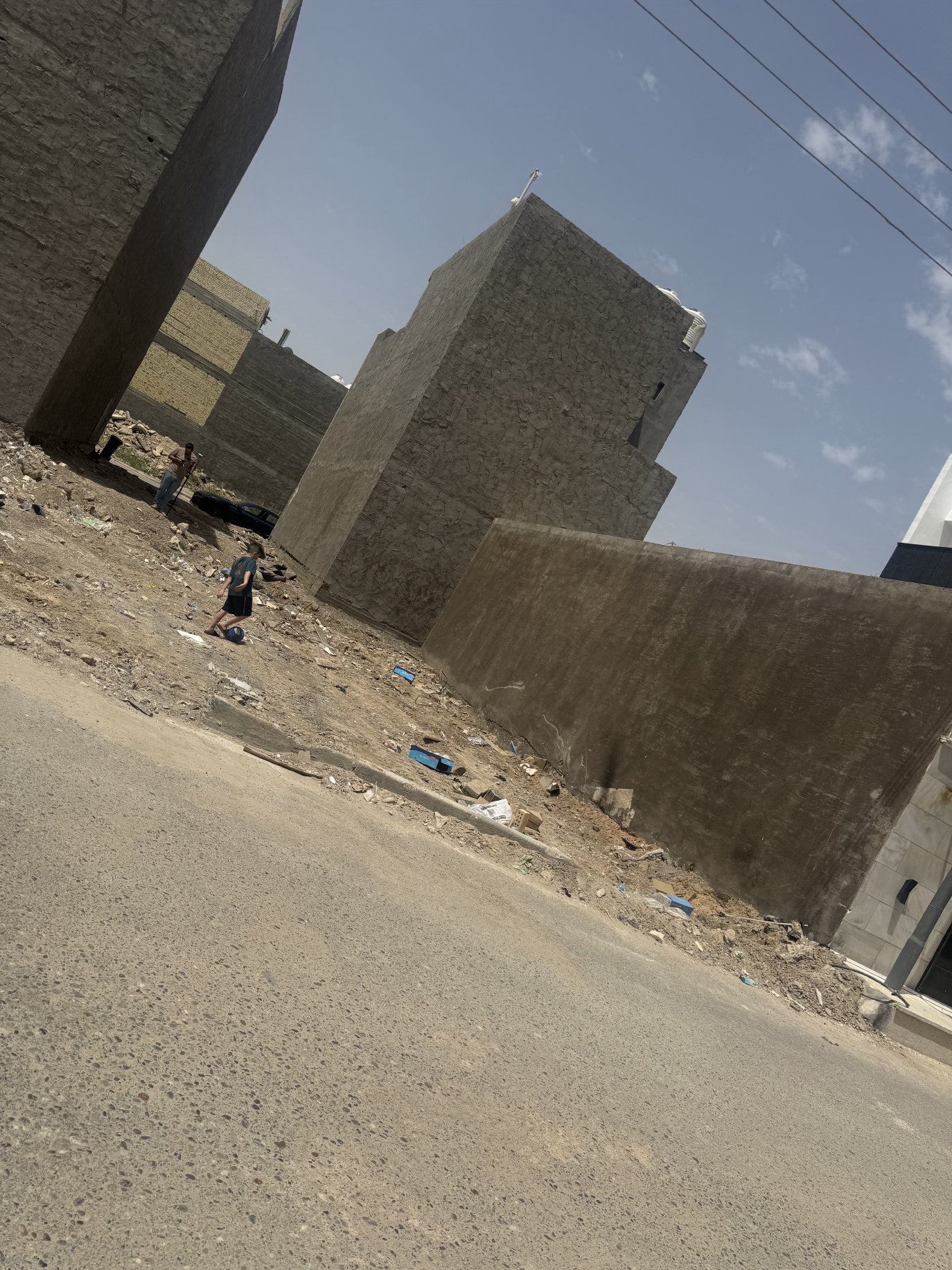خلف جامعة المشرق - Image 1