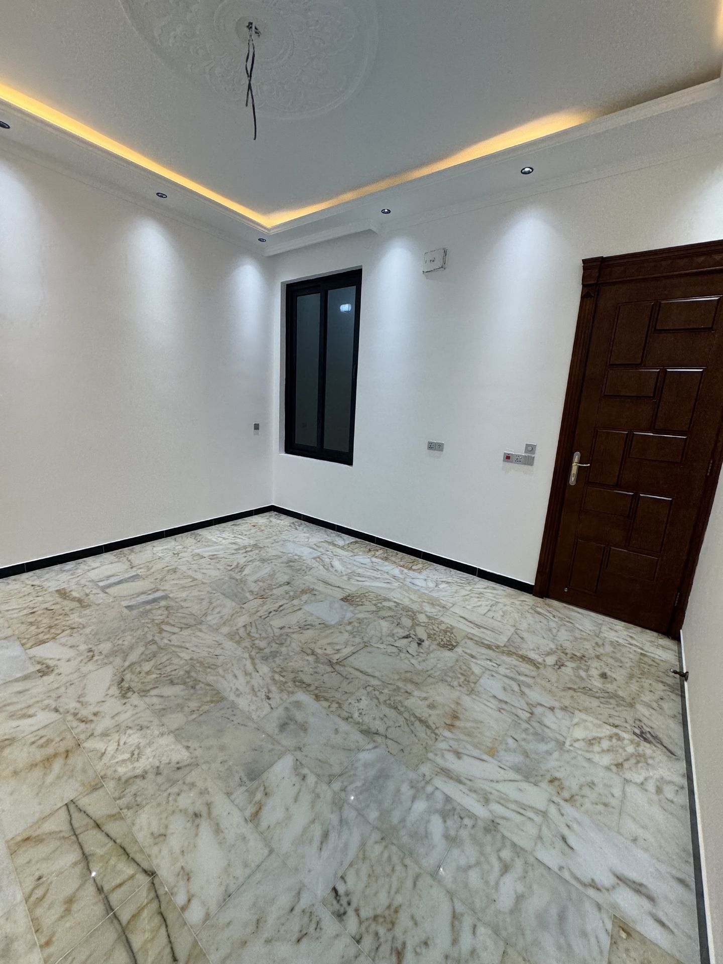 دار طابقين