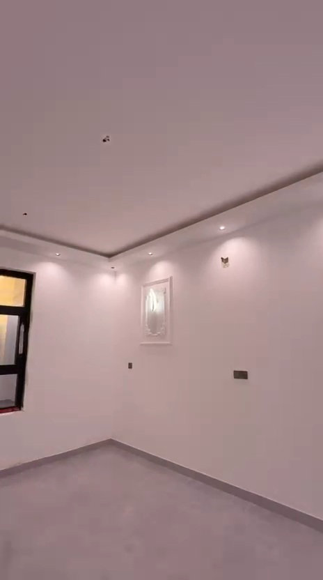 دار للبيع جديد في حي  البساتين الشعب 