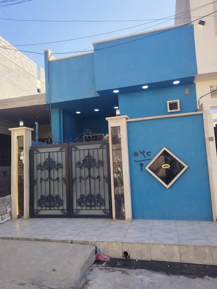 السلام عليكم.للـبـيـع دار سكني ملك صرف طابو الزهوربناء هندسي حديث ملك صرف باسم الشرعيالموقع: حي السماح الاساتذة.المساحة: 100م 10×10 طابقين#ط١ كراج+ مطبخ +استقبال+هول داخلي+غرفة نوم+منور داخلي وصحيات#ط٢ غرفتين نوم 3 وهول  وصحياتللاستفسار عن باقي التفاصيل اتصل ع📞07503993260📞07772747422مكتب عين الفهد للعقارات العامة ولتجارة للعقارات  نستقبل جميع العروض والطلبات العقاريه مراجعة مكتب عين فهد.عنوان المكتب.الاركان شارع 20مقابل ماركة لعلي.