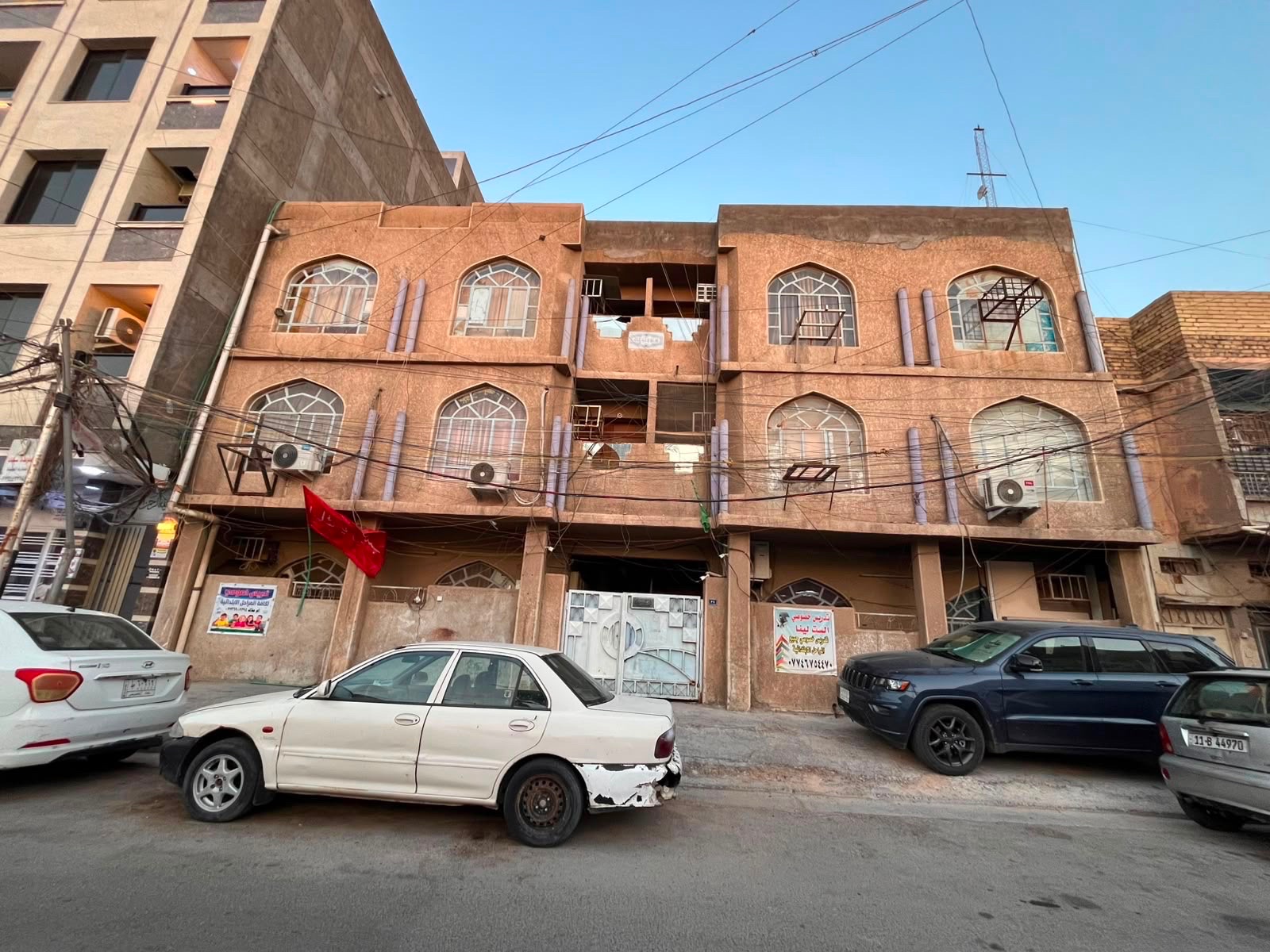 بناية للبيع محلة ٧٠٦ زقاق ٦