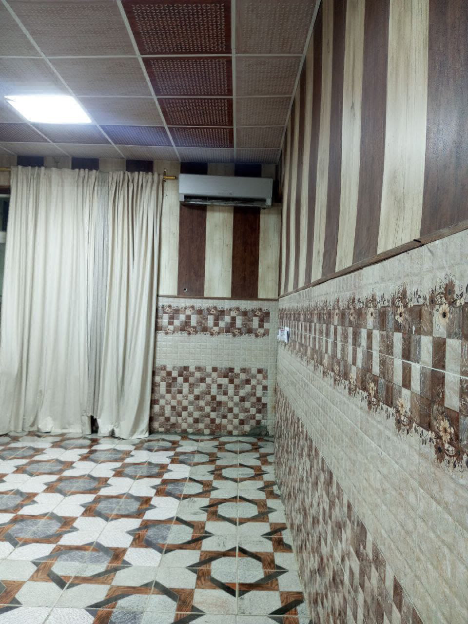  بيت في حي الحوراء